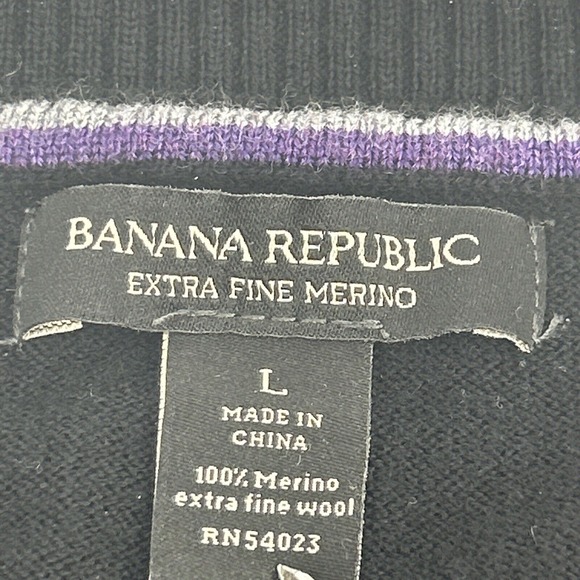 Banana Republic Sweater Men L Black V-Neck Pullover 100% Merino‎ Extra Fine Wool - Picture 2 of 7